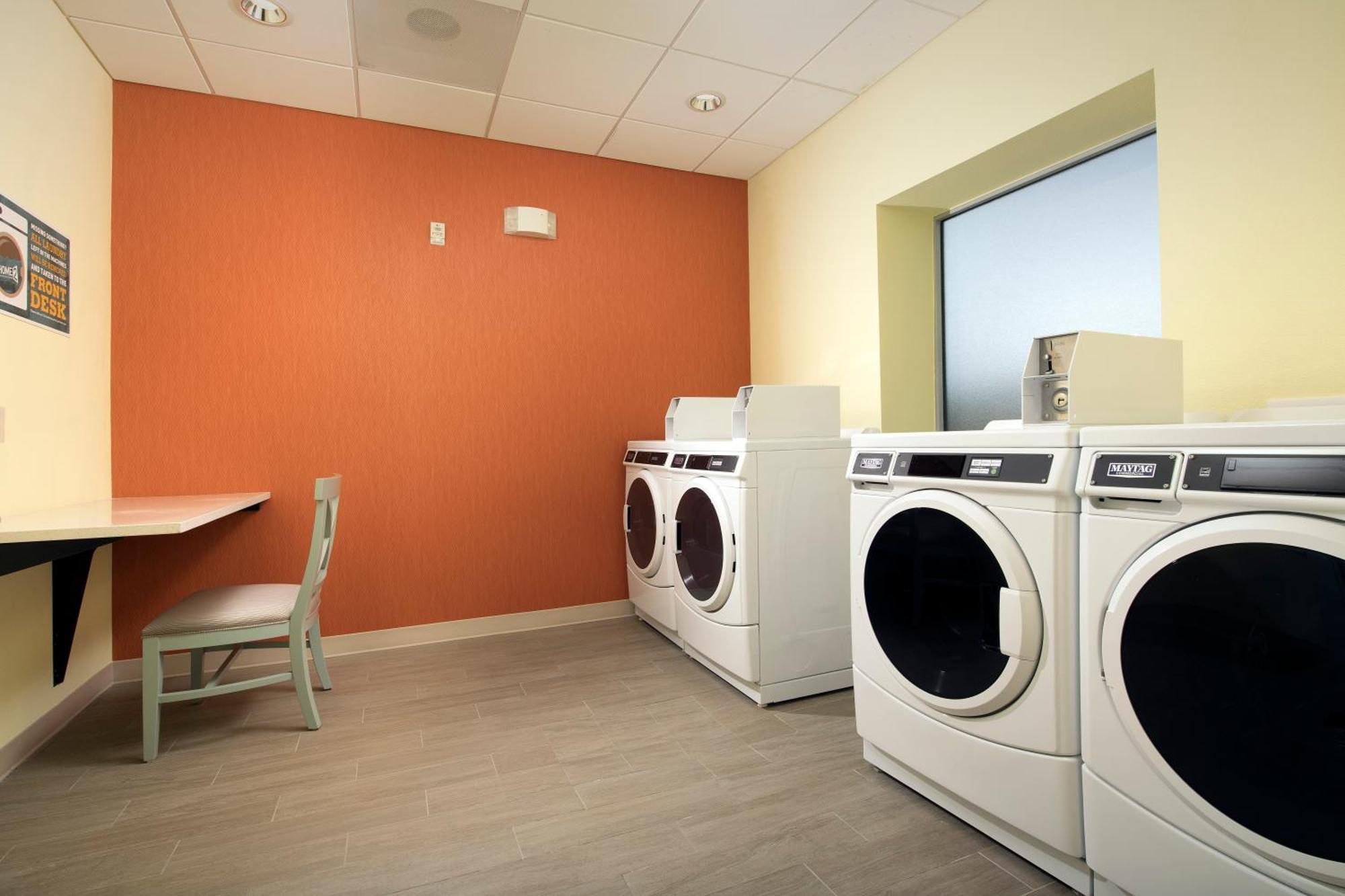 Home2 Suites By Hilton Denver International Airport Экстерьер фото